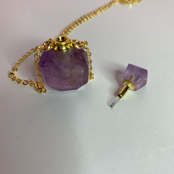 Amethyst crystal amulet necklace - Picture 4 of 9